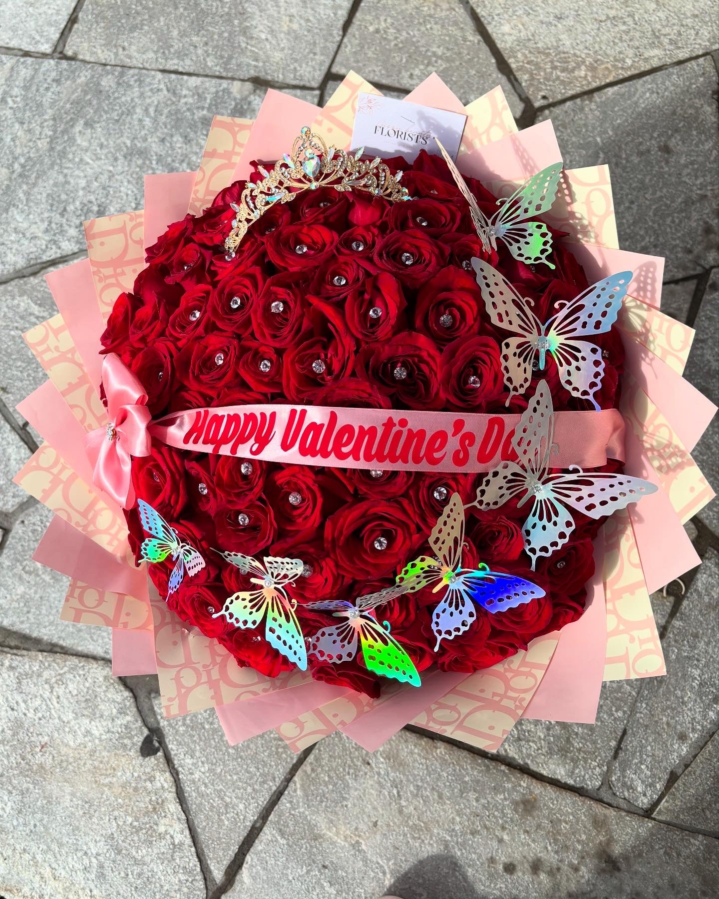 Butterfly Queen Bouquet – 100 Roses